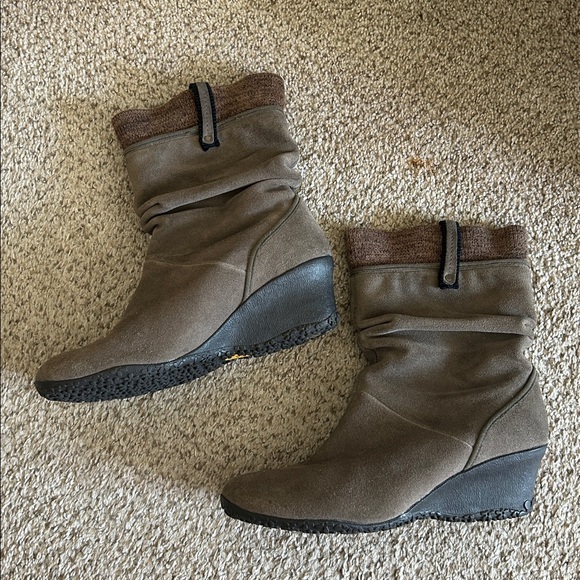 Merrell lily grey Brown Suede Wedge Ankle Boots - Picture 1 of 5